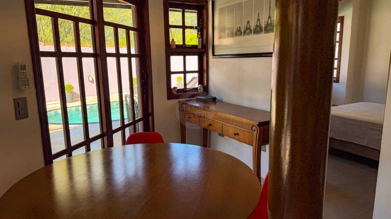 Casa com Flats em Barra do Una – VENDA OU LOCAÇÃO ANUAL  São Sebastião - 