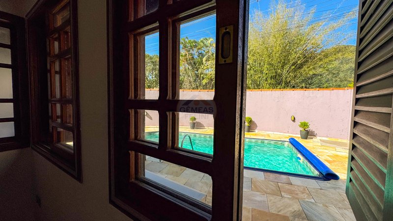 Casa com Flats em Barra do Una – VENDA OU LOCAÇÃO ANUAL  São Sebastião - 