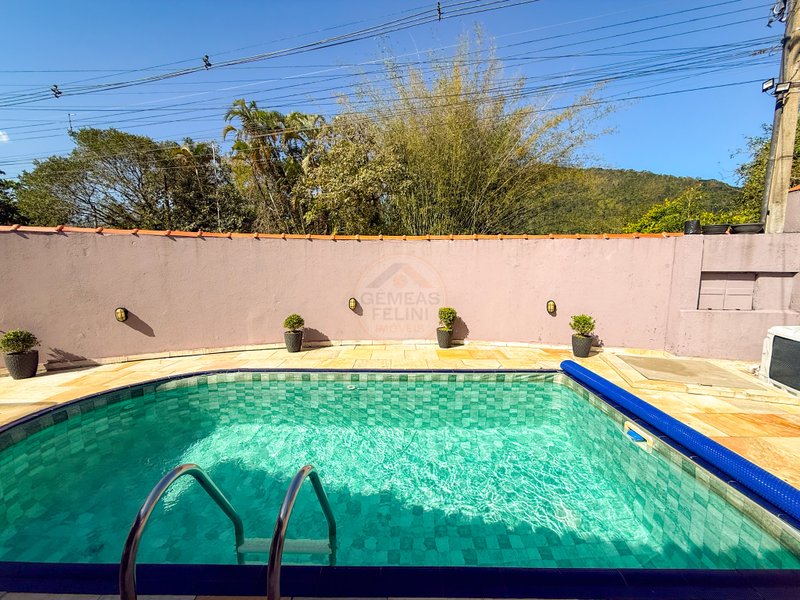 Casa com Flats em Barra do Una – VENDA OU LOCAÇÃO ANUAL  São Sebastião - 