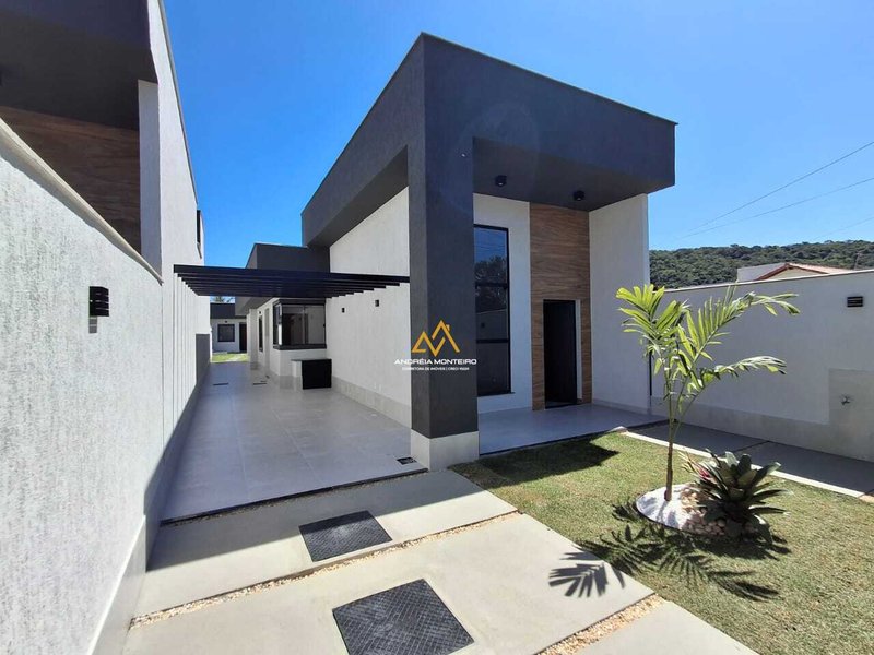 Casa com 3 Quartos, 1 suíte, à venda, 110m² por R$830.000 - JD Atlantico Oeste- Itaipuaçu  Maricá - 