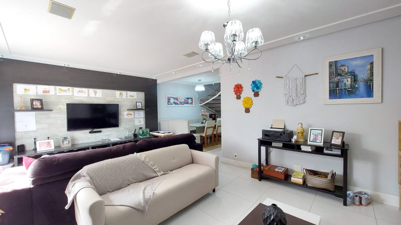 Sobrado Isolado com 178 m² no Prestigiado Condomínio Aromaz – São Bernardo do Campo Rua Miro Vetorazzo São Bernardo do Campo - 