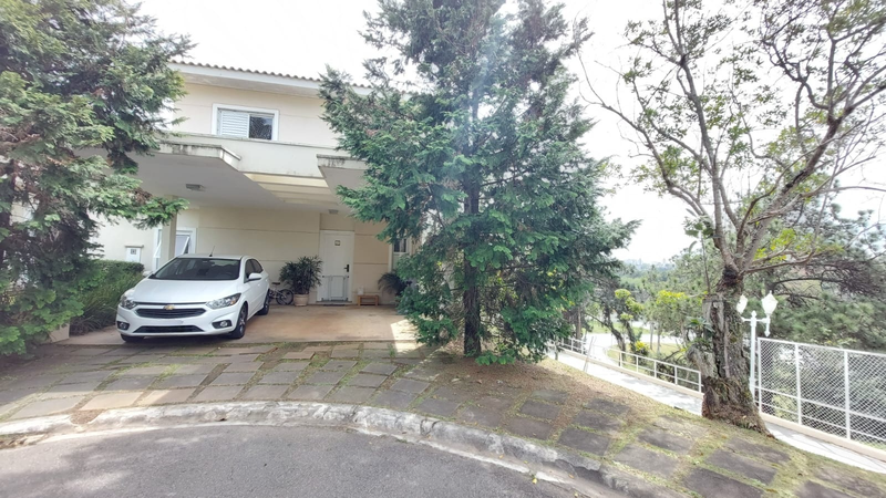 Sobrado Isolado com 178 m² no Prestigiado Condomínio Aromaz – São Bernardo do Campo Rua Miro Vetorazzo São Bernardo do Campo - 