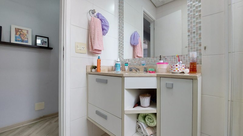 Sobrado Isolado com 178 m² no Prestigiado Condomínio Aromaz – São Bernardo do Campo Rua Miro Vetorazzo São Bernardo do Campo - 