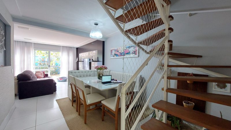 Sobrado Isolado com 178 m² no Prestigiado Condomínio Aromaz – São Bernardo do Campo Rua Miro Vetorazzo São Bernardo do Campo - 