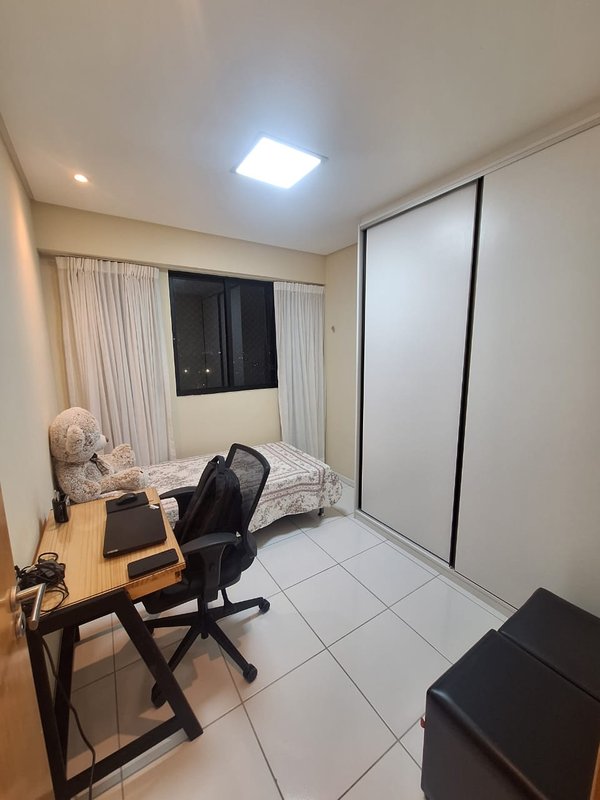 Apartamento à venda com 3 quartos sendo uma suíte, 84m² área útil por R$ 780.000,00 Rua Nogueira de Souza Recife - 