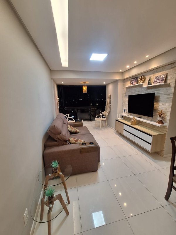 Apartamento à venda com 3 quartos sendo uma suíte, 84m² área útil por R$ 780.000,00 Rua Nogueira de Souza Recife - 