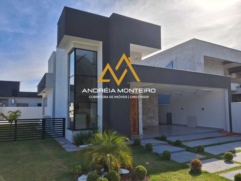 Casa com 3 dormitórios à venda, 144 m² por R$1.150.000,00 - Cajueiros (Itaipuaçu) - Maricá  Maricá - 