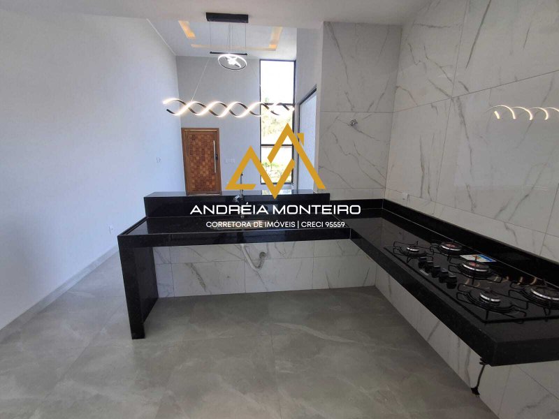 Casa com 3 dormitórios à venda, 144 m² por R$1.150.000,00 - Cajueiros (Itaipuaçu) - Maricá  Maricá - 