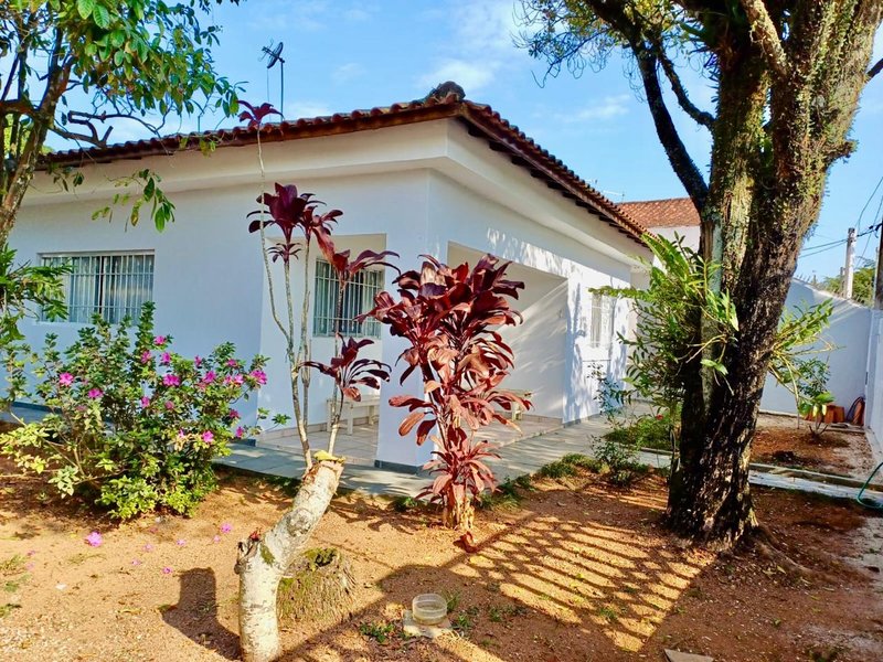 🏡 Oportunidade em um dos bairros mais tradicionais de Caraguatatuba!  Caraguatatuba - 