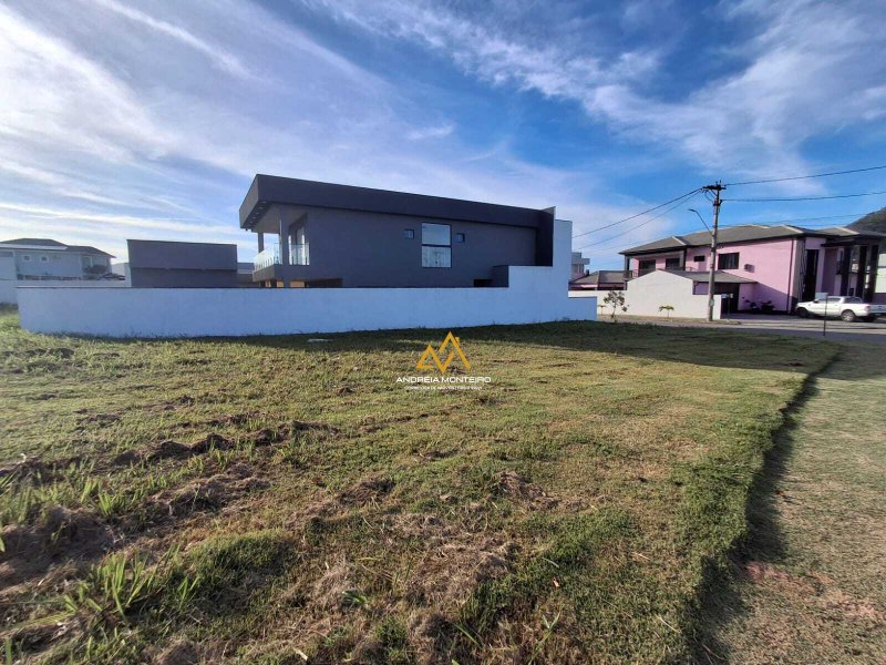 Terreno plano em condomínio de alto padrão - 441m2 - Condomínio Solaris- R$ 210.000,00 Estrada dos Cajueiros Maricá - 