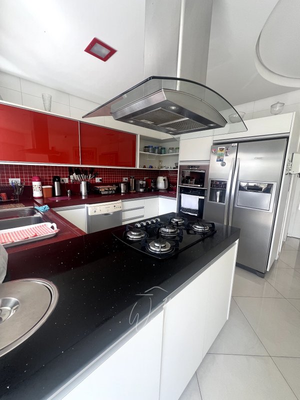 Casa no Condominio Swiss Park - 508m2 -  03 suítes - 06 vagas Avenida Omar Daibert São Bernardo do Campo - 