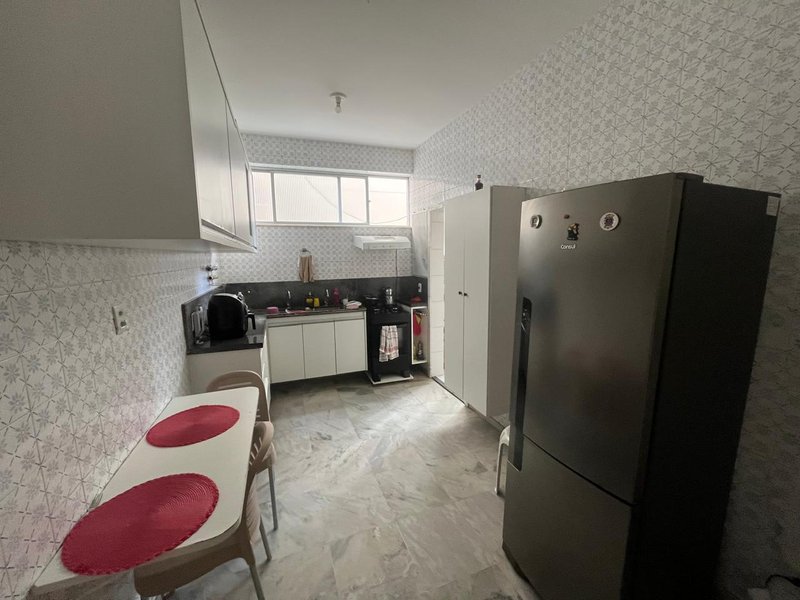 APARTAMENTO 3 QUARTOS 2 SANITÁRIOS SOCIAIS DEPENDÊNCIA GARAGEM À VENDA NA GRAÇA! Av Euclides da Cunha Salvador - 
