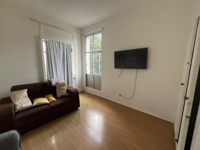 APARTAMENTO 3 QUARTOS 2 SANITÁRIOS SOCIAIS DEPENDÊNCIA GARAGEM À VENDA NA GRAÇA! Av Euclides da Cunha Salvador - 