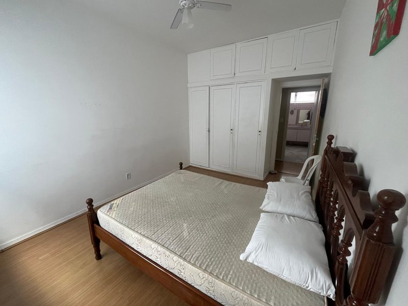 APARTAMENTO 3 QUARTOS 2 SANITÁRIOS SOCIAIS DEPENDÊNCIA GARAGEM À VENDA NA GRAÇA! Av Euclides da Cunha Salvador - 