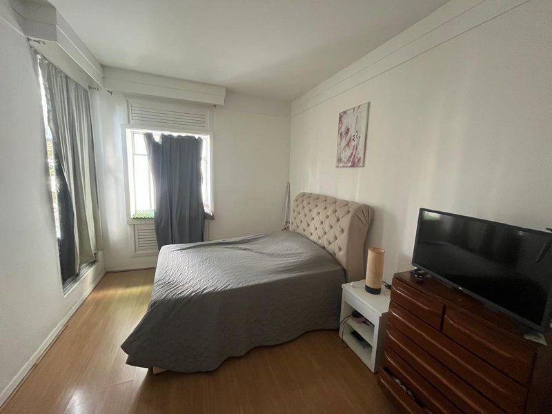 APARTAMENTO 3 QUARTOS 2 SANITÁRIOS SOCIAIS DEPENDÊNCIA GARAGEM À VENDA NA GRAÇA! Av Euclides da Cunha Salvador - 