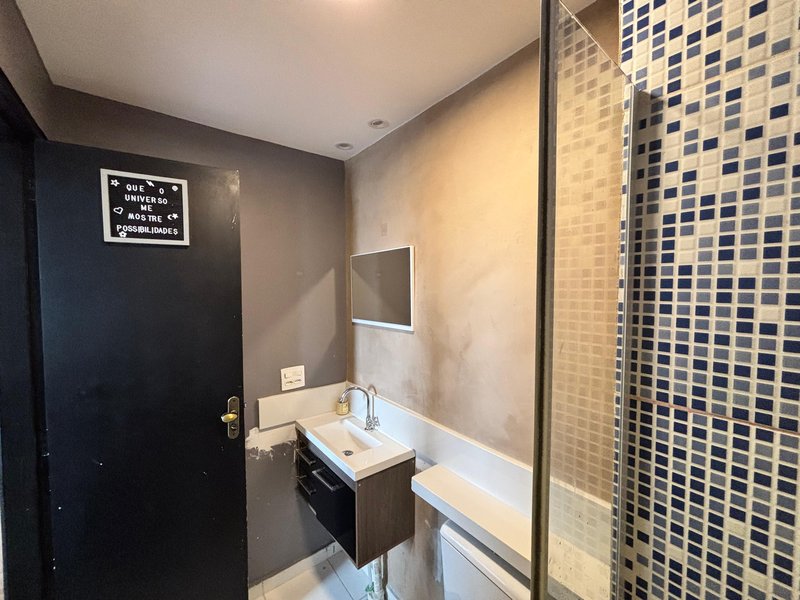 APARTAMENTO PARA ALUGAR PRÁTICO E ACONCHEGANTE - 30M², 1 SUÍTE Rua Torres da Barra São Paulo - 