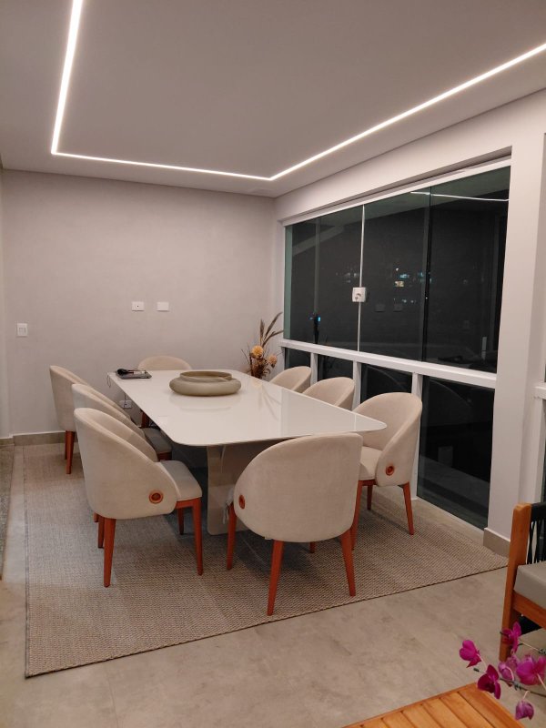 Casa à venda em condomínio alto padrão Rua Sabiá Santana de Parnaíba - 