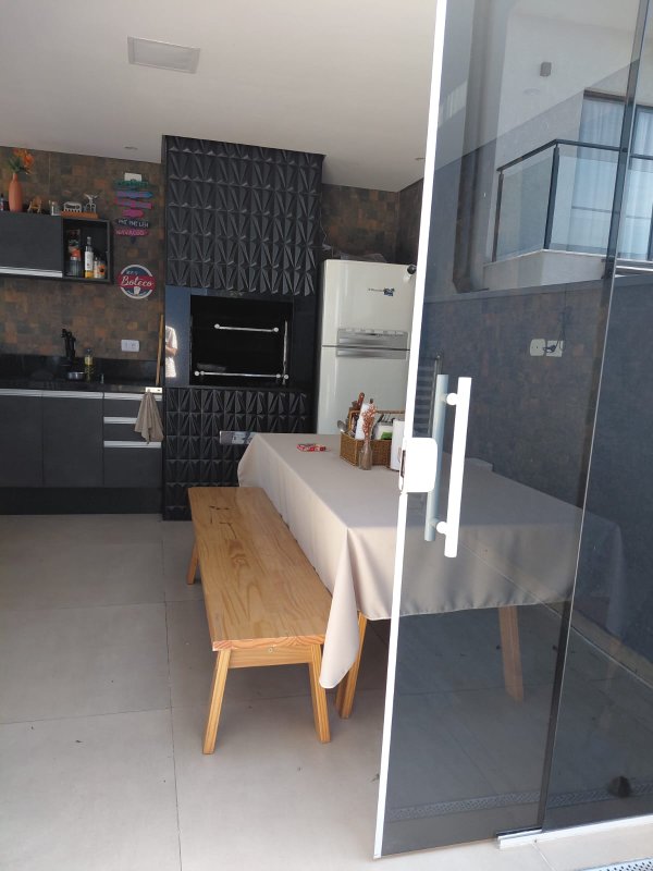Casa à venda em condomínio alto padrão Rua Sabiá Santana de Parnaíba - 