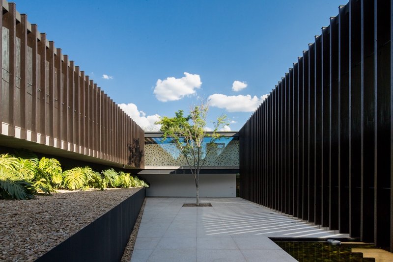 ESSA MANSÃO É UMA VERDADEIRA OBRA DE ARTE NO CONDOMÍNIO TERRAS DE SÃO JOSÉ I – ITU Condomínio Terras de São José Itu - 