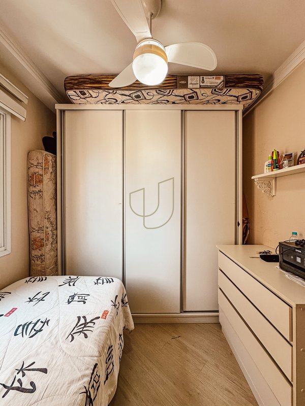 Apartamento com 3 Dormitórios no Condomínio Edifício Fontana Di Trevi Rua do Aruana São José dos Campos - 