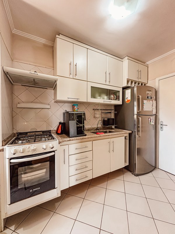 Apartamento com 3 Dormitórios no Condomínio Edifício Fontana Di Trevi Rua do Aruana São José dos Campos - 