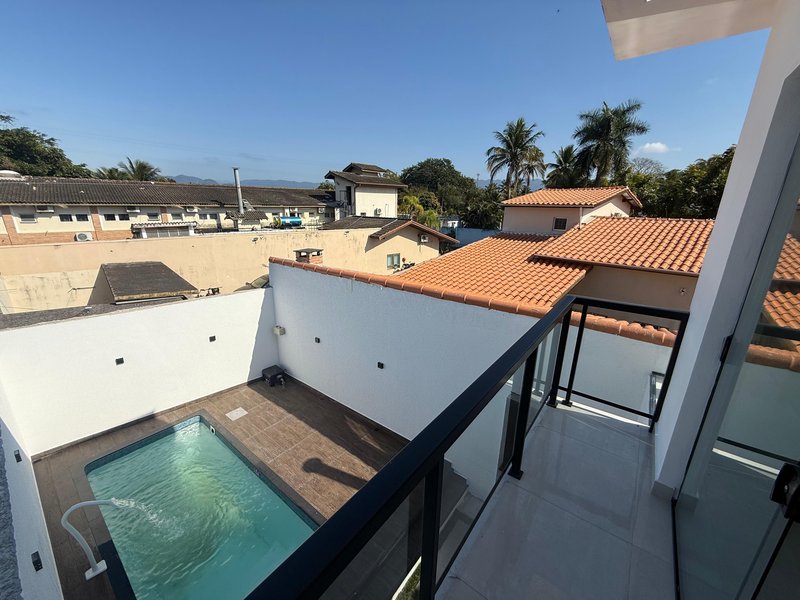 ✨ Sobrado novo com piscina no bairro Porto Novo  Caraguatatuba - 