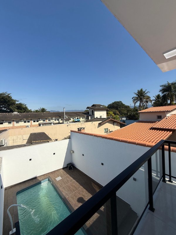 ✨ Sobrado novo com piscina no bairro Porto Novo  Caraguatatuba - 