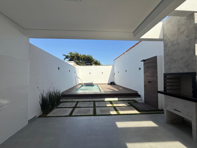 ✨ Sobrado novo com piscina no bairro Porto Novo  Caraguatatuba - 
