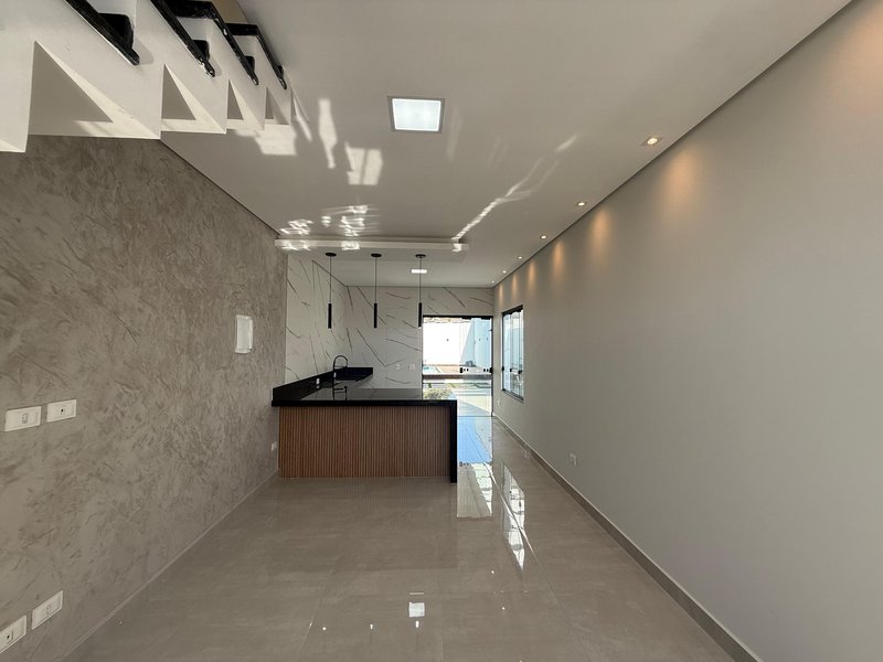 ✨ Sobrado novo com piscina no bairro Porto Novo  Caraguatatuba - 
