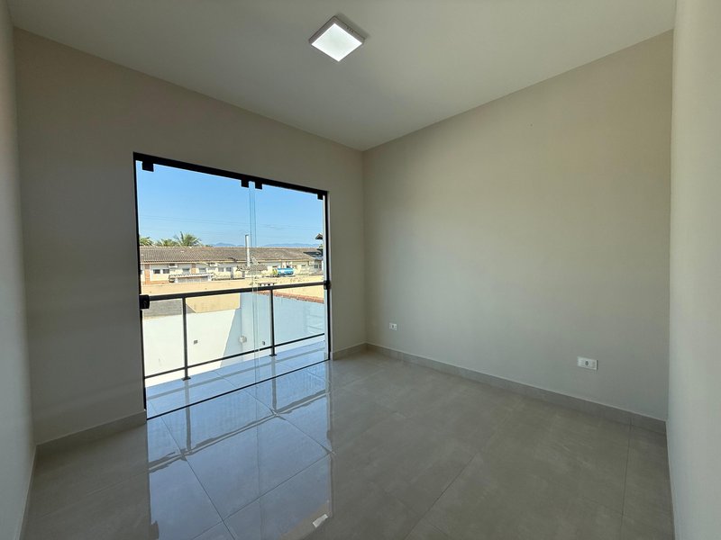 ✨ Sobrado novo com piscina no bairro Porto Novo  Caraguatatuba - 