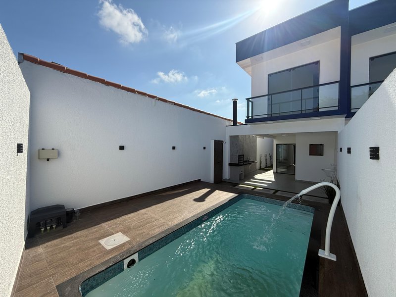 ✨ Sobrado novo com piscina no bairro Porto Novo  Caraguatatuba - 