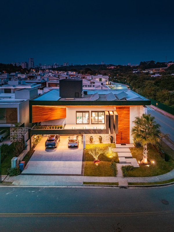 MANSÃO EXCLUSIVA EM JUNDIAÍ PORTEIRA FECHADA NA MELHOR LOCALIZAÇÃO Rua Marajoara Jundiaí - 