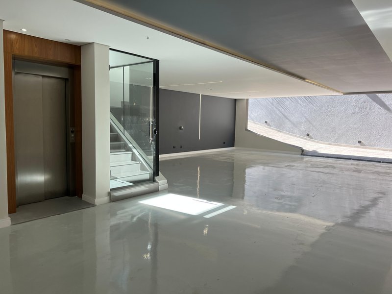 MANSÃO DE LUXO IMPECÁVEL NO CORAÇÃO DO ALPHAVILLE 1 Alameda Mamoré Barueri - 