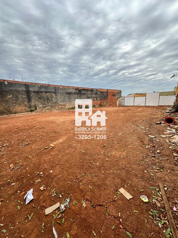 Terreno Comercial à Venda Juvenal de Campos- CENTRO – Localização Privilegiada! 🌟  Tatuí - 