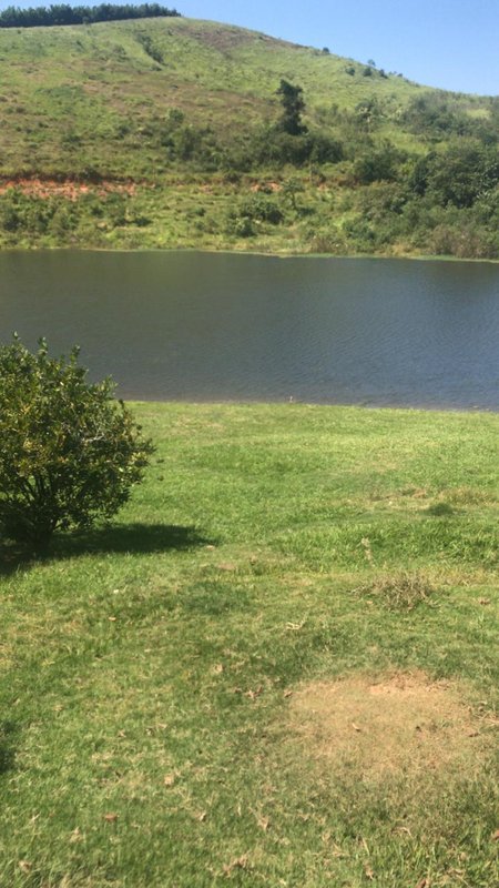 Ótima chácara pé na água à venda na Fazenda São Pedro  Igaratá - 