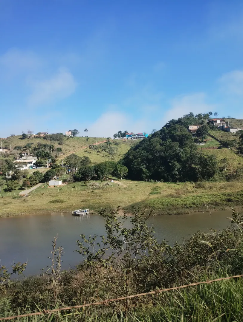 Ch&aacute;cara p&eacute; na &aacute;gua &agrave; venda na Fazenda S&atilde;o Pedro  Igaratá - 