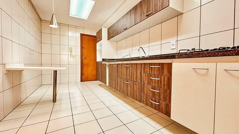 Apartamento com 2 Suítes no Condomínio Residencial Paloma Rua do Aruana São José dos Campos - 