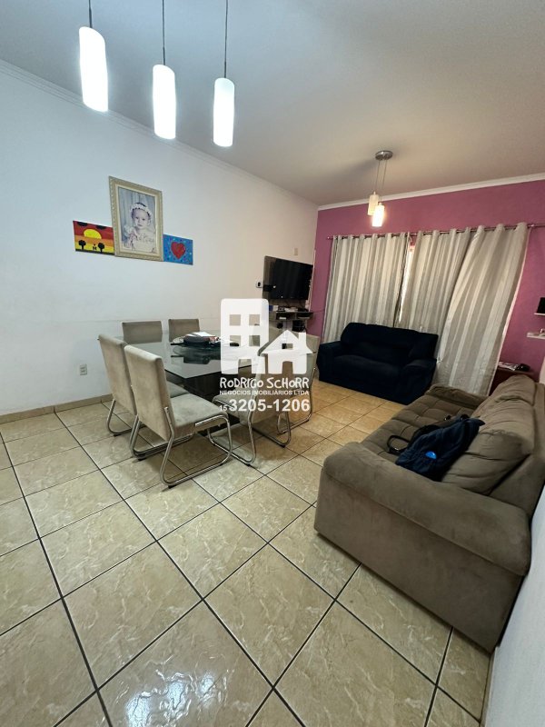 Sobrado com 3 suítes no bairro Santa Emília à Venda - Excelente Oportunidade de Compra  Tatuí - 
