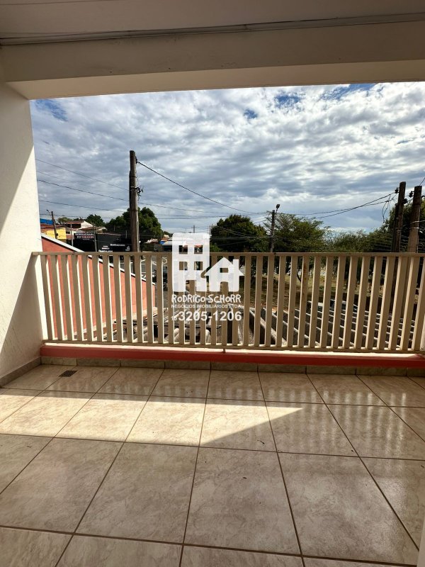 Sobrado com 3 suítes no bairro Santa Emília à Venda - Excelente Oportunidade de Compra  Tatuí - 