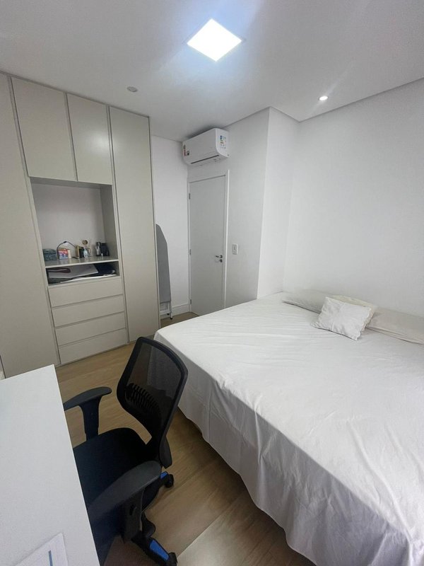 Casa à venda em condomínio de luxo Rua Sabiá Santana de Parnaíba - 