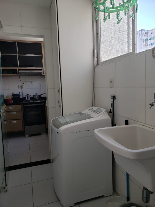 APARTAMENTO AMPLO 3 QUARTOS SUÍTE VARANDA DEPENDÊNCIA GARAGEM À VENDA NO CANELA! Avenida Araújo Pinho Salvador - 