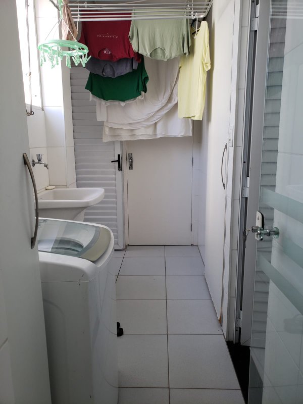 APARTAMENTO AMPLO 3 QUARTOS SUÍTE VARANDA DEPENDÊNCIA GARAGEM À VENDA NO CANELA! Avenida Araújo Pinho Salvador - 