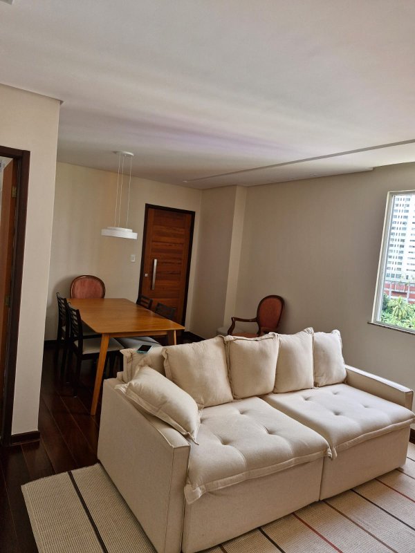 APARTAMENTO NASCENTE 2 QUARTOS DEPENDÊNCIA GARAGEM À VENDA NA GRAÇA! Rua Santa Rita de Cássia Salvador - 