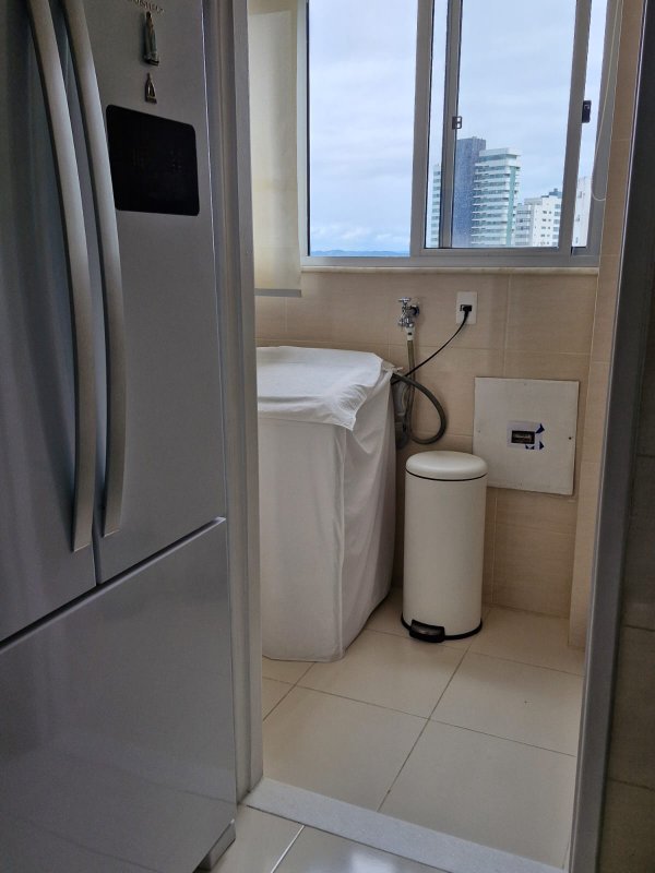 APARTAMENTO NASCENTE 2 QUARTOS DEPENDÊNCIA GARAGEM À VENDA NA GRAÇA! Rua Santa Rita de Cássia Salvador - 