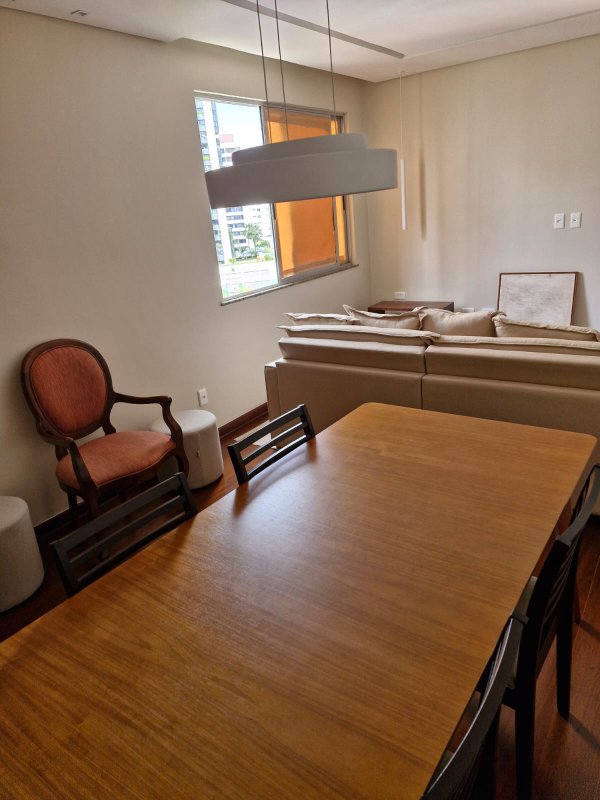 APARTAMENTO NASCENTE 2 QUARTOS DEPENDÊNCIA GARAGEM À VENDA NA GRAÇA! Rua Santa Rita de Cássia Salvador - 