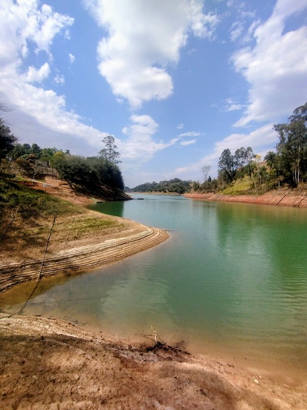 Chácara pé na água à venda no Parque Alpina  Igaratá - 