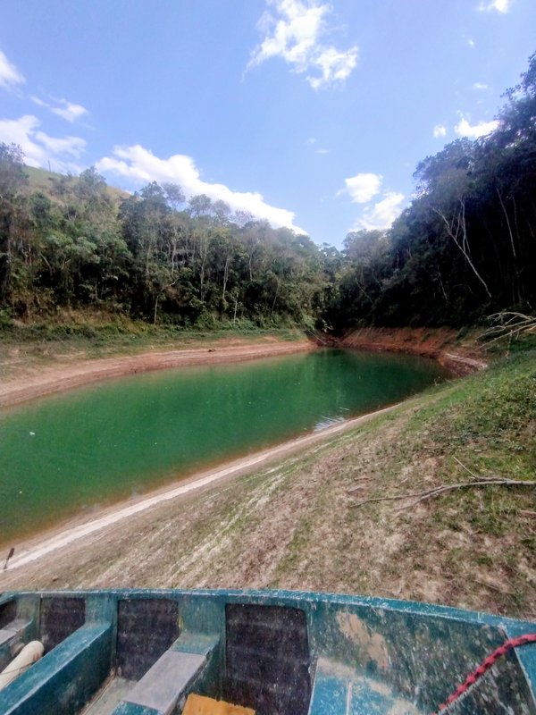 Chácara pé na água à venda no Parque Alpina  Igaratá - 