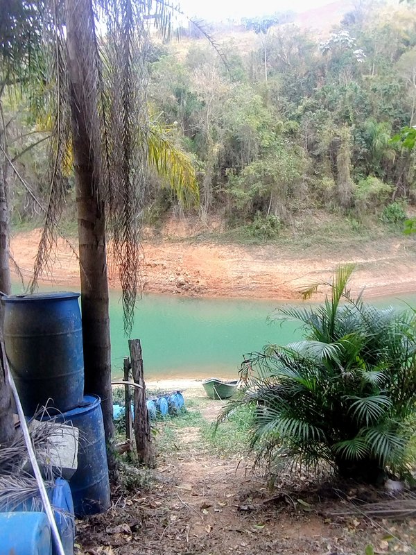 Chácara pé na água à venda no Parque Alpina  Igaratá - 
