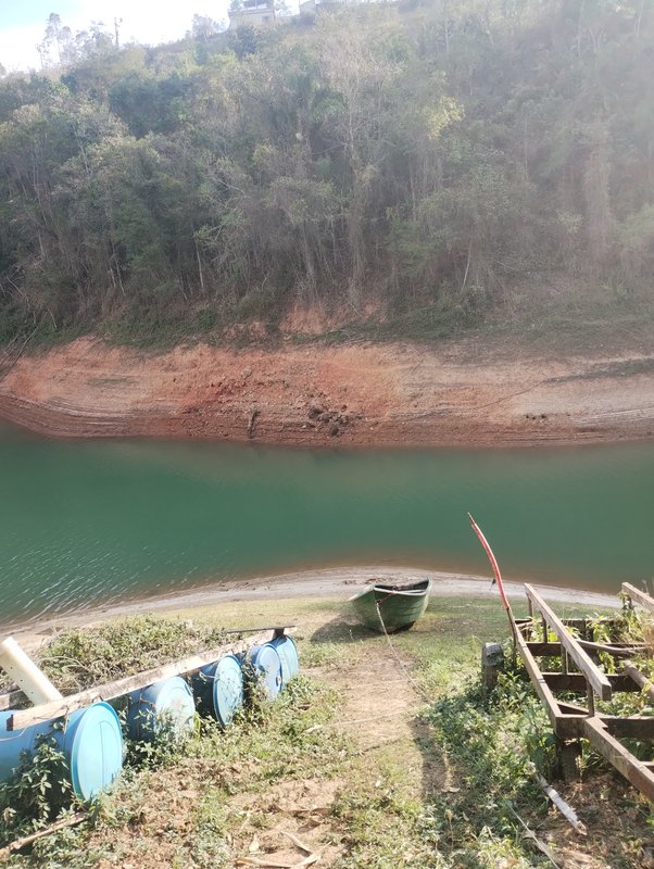 Chácara pé na água à venda no Parque Alpina  Igaratá - 