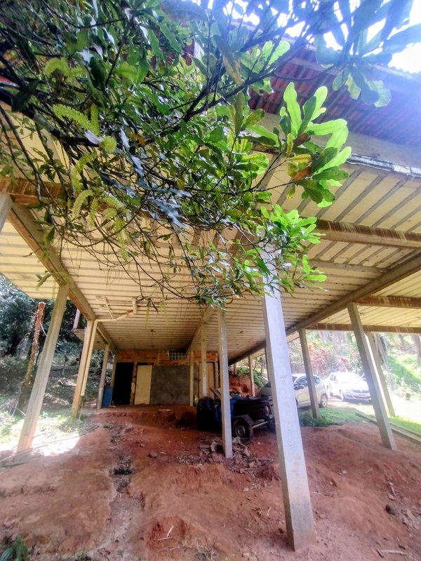 Chácara pé na água à venda no Parque Alpina  Igaratá - 